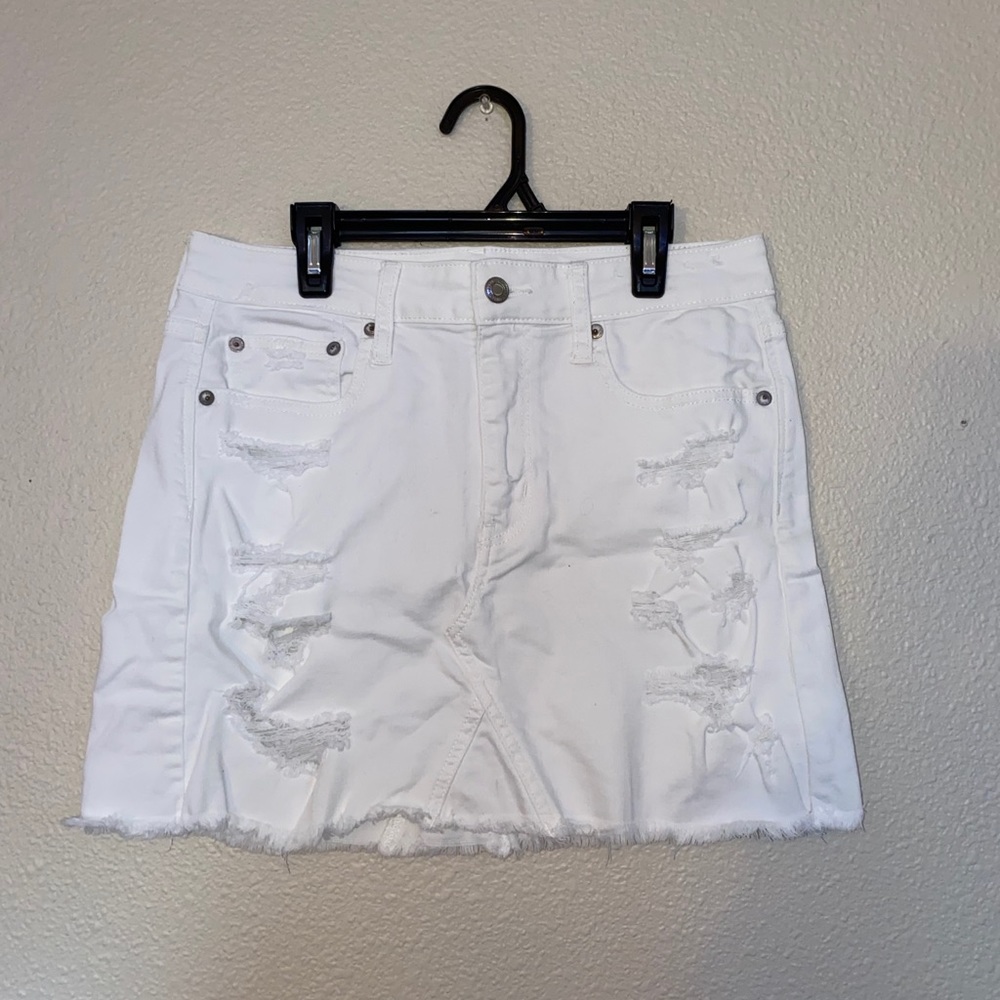 American Eagle Stretch Distressed Mini Skirt ✨